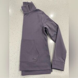 Under Armour Medium size Sweater. Light Purple with Metallic Silver soft shine.
